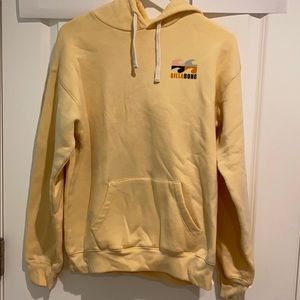 Yellow Billabong Sweatshirt⭐️